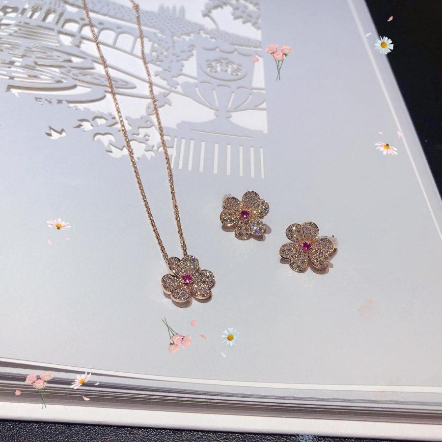 VCA FRIVOLE PINK GOLD FLOWER DIAMOND EARRINGS
