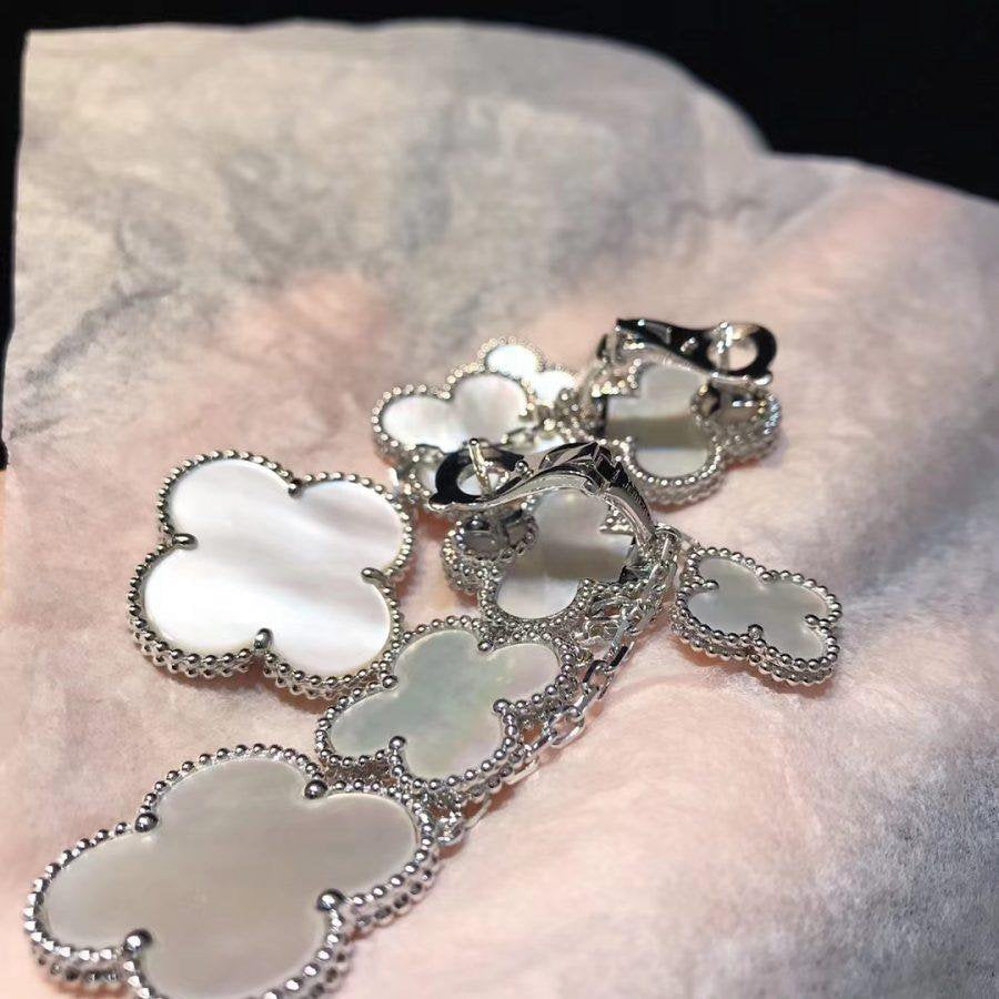 VCA CLOVER EARRINGS WHITE MOP 4 MOTIFS SILVER